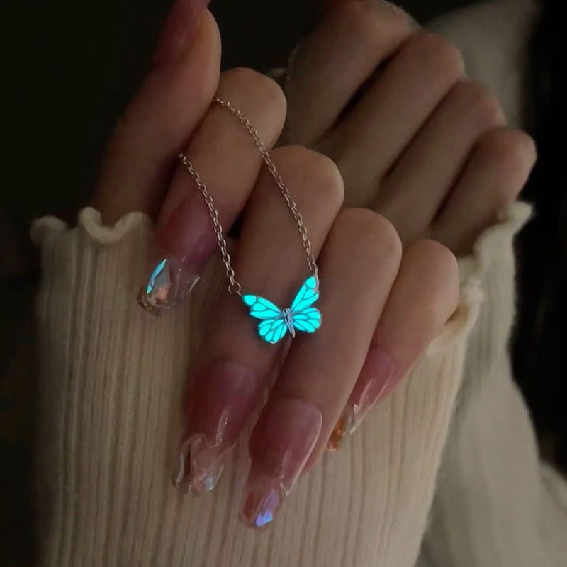 Noelia | Light-Changing Butterfly Necklace