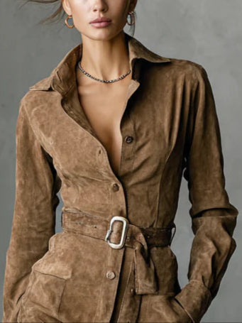 Suède midi-jurk met knoopsluiting, reverskraag, lange mouwen en ceintuur